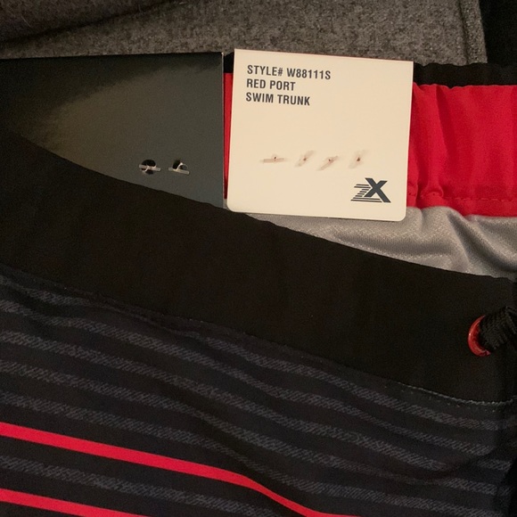 Red and black swim trunks w drawstring and mesh lining szXL - Picture 2 of 7